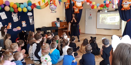 Powiększ grafikę: miedzynarodowy-dzien-kota-676251.jpg