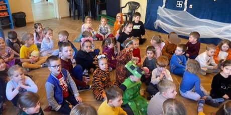 Powiększ grafikę: miedzynarodowy-dzien-kubusia-puchatka-w-wesolych-skrzatach-671535.jpg