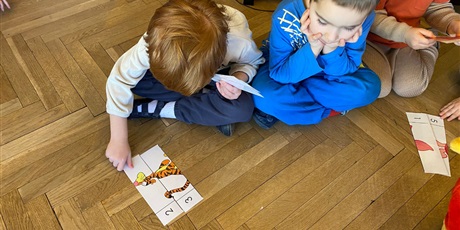 Powiększ grafikę: miedzynarodowy-dzien-kubusia-puchatka-w-wesolych-skrzatach-671542.jpg