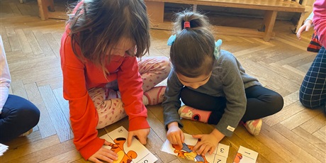 Powiększ grafikę: miedzynarodowy-dzien-kubusia-puchatka-w-wesolych-skrzatach-671548.jpg