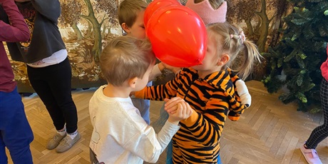 Powiększ grafikę: miedzynarodowy-dzien-kubusia-puchatka-w-wesolych-skrzatach-671552.jpg