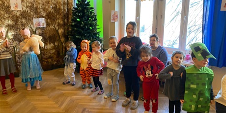 Powiększ grafikę: miedzynarodowy-dzien-kubusia-puchatka-w-wesolych-skrzatach-671568.jpg