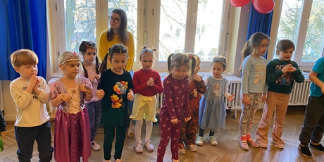 Powiększ grafikę: miedzynarodowy-dzien-kubusia-puchatka-w-wesolych-skrzatach-671570.jpg