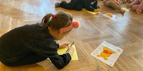 Powiększ grafikę: miedzynarodowy-dzien-kubusia-puchatka-w-wesolych-skrzatach-671571.jpg