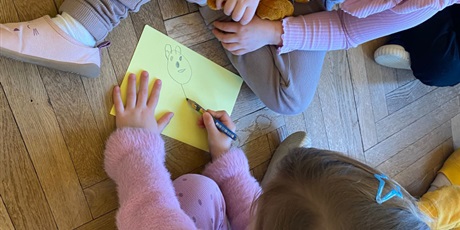 Powiększ grafikę: miedzynarodowy-dzien-kubusia-puchatka-w-wesolych-skrzatach-671573.jpg