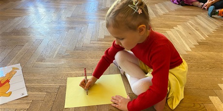 Powiększ grafikę: miedzynarodowy-dzien-kubusia-puchatka-w-wesolych-skrzatach-671575.jpg