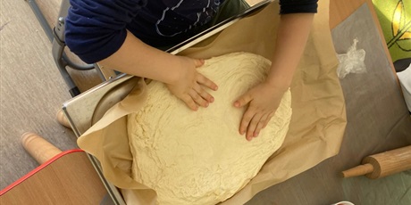 Powiększ grafikę: miedzynarodowy-dzien-pizzy-w-wesolych-skrzatach-675983.jpg