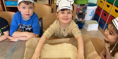 Powiększ grafikę: miedzynarodowy-dzien-pizzy-w-wesolych-skrzatach-675986.jpg