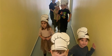 Powiększ grafikę: miedzynarodowy-dzien-pizzy-w-wesolych-skrzatach-676009.jpg