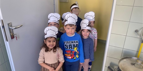 Powiększ grafikę: miedzynarodowy-dzien-pizzy-w-wesolych-skrzatach-676010.jpg