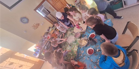 Powiększ grafikę: miedzynarodowy-dzien-pizzy-w-wesolych-skrzatach-676030.jpg