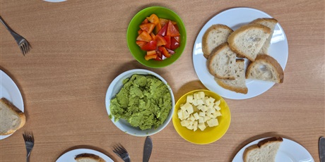 Powiększ grafikę: mikolajkowe-kanapki-w-wesolych-skrzatach-663312.jpg