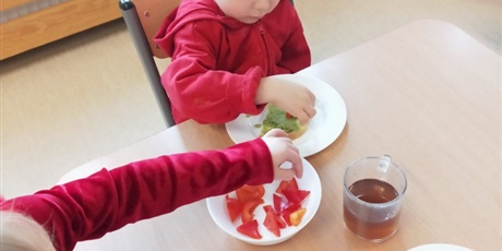 Powiększ grafikę: mikolajkowe-kanapki-w-wesolych-skrzatach-663332.jpg