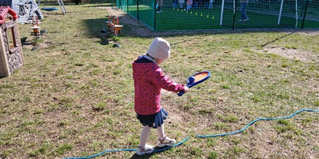 Powiększ grafikę: niebieskie-igrzyska-w-przedszkolu-wesole-skrzaty-687389.jpg