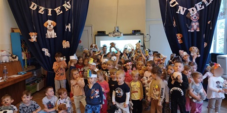 Powiększ grafikę: obchody-dnia-kundelka-w-wesolych-skrzatach-651101.jpg