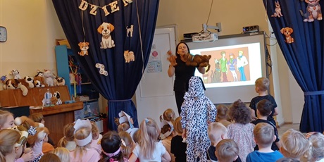 Powiększ grafikę: obchody-dnia-kundelka-w-wesolych-skrzatach-651106.jpg