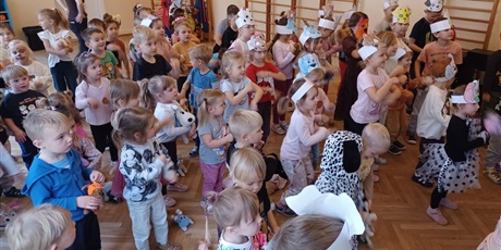 Powiększ grafikę: obchody-dnia-kundelka-w-wesolych-skrzatach-651115.jpg