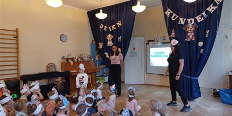 Powiększ grafikę: obchody-dnia-kundelka-w-wesolych-skrzatach-651123.jpg