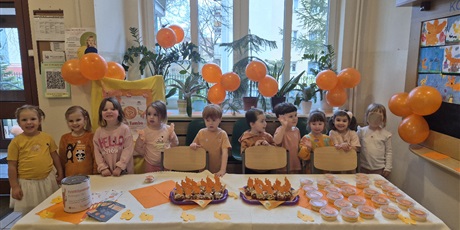 Powiększ grafikę: obchody-dnia-tumbo-i-kiermasz-charytatywny-w-wesolych-skrzatach-657022.jpg