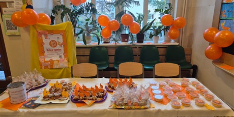 Powiększ grafikę: obchody-dnia-tumbo-i-kiermasz-charytatywny-w-wesolych-skrzatach-657023.jpg