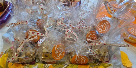 Powiększ grafikę: obchody-dnia-tumbo-i-kiermasz-charytatywny-w-wesolych-skrzatach-657025.jpg