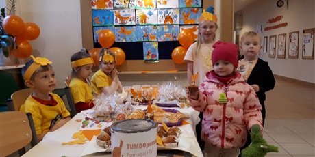 Powiększ grafikę: obchody-dnia-tumbo-i-kiermasz-charytatywny-w-wesolych-skrzatach-658366.jpg