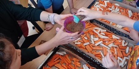 Powiększ grafikę: pomaranczowy-zdrowy-tydzien-w-wesolych-skrzatach-651857.jpg