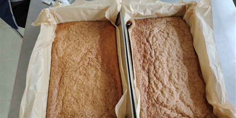 Powiększ grafikę: pomaranczowy-zdrowy-tydzien-w-wesolych-skrzatach-651863.jpg