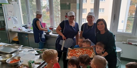 Powiększ grafikę: pomaranczowy-zdrowy-tydzien-w-wesolych-skrzatach-651875.jpg