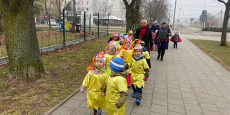 Powiększ grafikę: powitanie-wiosny-przez-wesole-skrzaty-682418.jpg