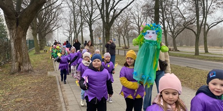 Powiększ grafikę: powitanie-wiosny-przez-wesole-skrzaty-682424.jpg