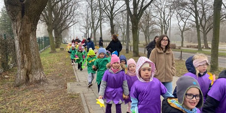 Powiększ grafikę: powitanie-wiosny-przez-wesole-skrzaty-682425.jpg