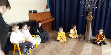 Powiększ grafikę: powitanie-wiosny-przez-wesole-skrzaty-682698.jpg