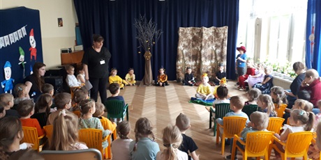 Powiększ grafikę: powitanie-wiosny-przez-wesole-skrzaty-682699.jpg