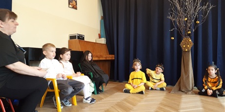 Powiększ grafikę: powitanie-wiosny-przez-wesole-skrzaty-682701.jpg