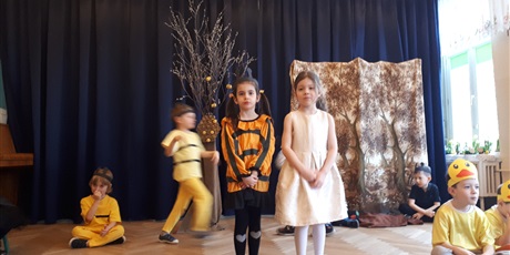 Powiększ grafikę: powitanie-wiosny-przez-wesole-skrzaty-682706.jpg