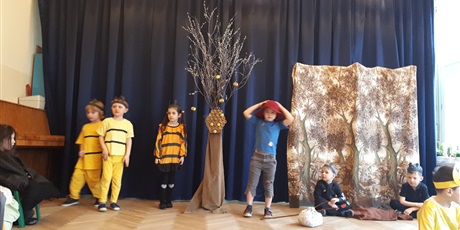 Powiększ grafikę: powitanie-wiosny-przez-wesole-skrzaty-682708.jpg