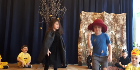 Powiększ grafikę: powitanie-wiosny-przez-wesole-skrzaty-682712.jpg