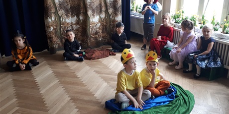 Powiększ grafikę: powitanie-wiosny-przez-wesole-skrzaty-682730.jpg