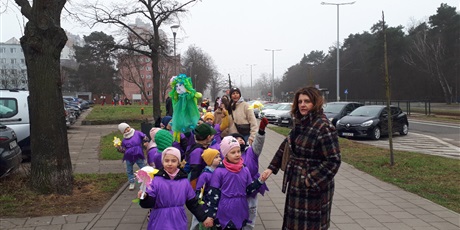 Powiększ grafikę: powitanie-wiosny-przez-wesole-skrzaty-682738.jpg