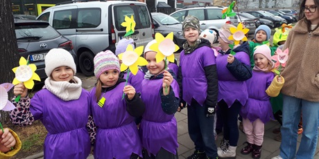 Powiększ grafikę: powitanie-wiosny-przez-wesole-skrzaty-682741.jpg