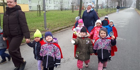 Powiększ grafikę: powitanie-wiosny-przez-wesole-skrzaty-682745.jpg