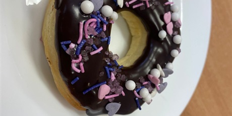 Powiększ grafikę: poznanie-tradycji-tlustego-czwartku-w-wesolych-skrzatach-674512.jpg