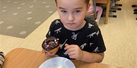 Powiększ grafikę: poznanie-tradycji-tlustego-czwartku-w-wesolych-skrzatach-674518.jpg