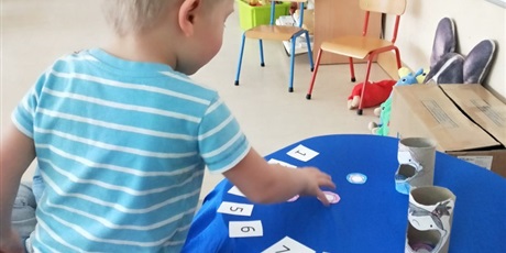 Powiększ grafikę: poznanie-tradycji-tlustego-czwartku-w-wesolych-skrzatach-674535.jpg