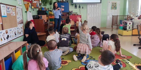 Powiększ grafikę: program-edukacyjny-pt-czyscimy-680139.jpg