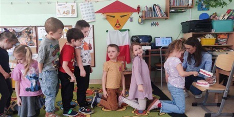 Powiększ grafikę: program-edukacyjny-pt-czyscimy-680140.jpg