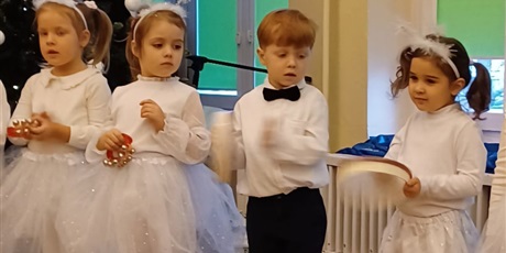 Powiększ grafikę: przedstawienia-swiateczne-w-wesolych-skrzatach-669255.jpg