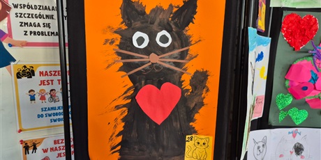 Powiększ grafikę: rozstrzygniecie-miedzyprzedszkolnego-konkursu-moj-przyjaciel-kot-678809.jpg