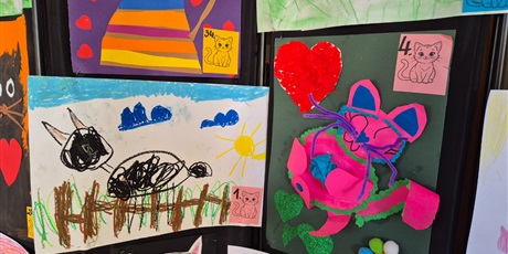 Powiększ grafikę: rozstrzygniecie-miedzyprzedszkolnego-konkursu-moj-przyjaciel-kot-678814.jpg